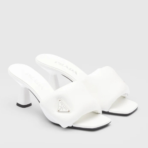 프라다 소프트 패딩 나파 샌들 - 화이트