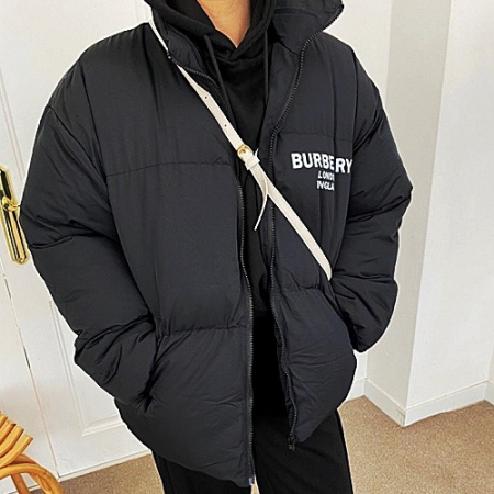 버*리 웰론 패딩