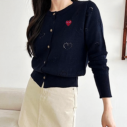 꼼데가*송 펀칭 하트 가디건