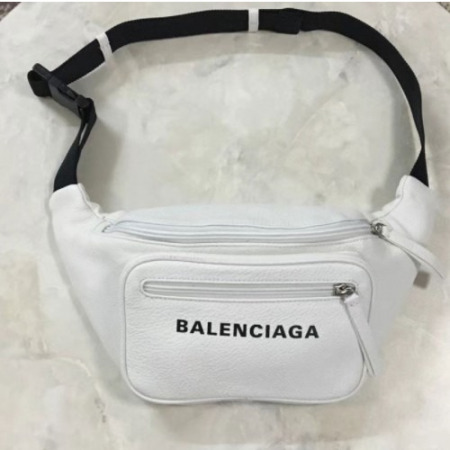 발렌시아가 에브리데이 벨트백힙색 화이트