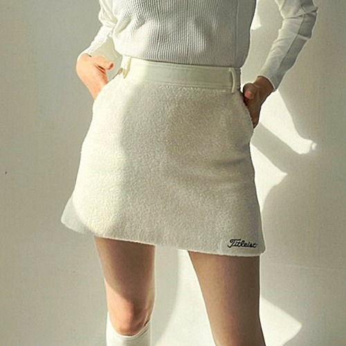 타이틀리*트 퍼 백주름 스커트