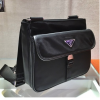 프라다 20FW 남성용 메신저 숄더백 2VH110-1 25cm블랙