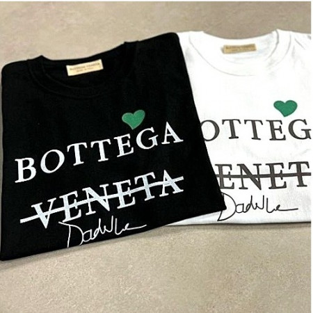 보테가베*타 그린 하트 레터링 반팔
