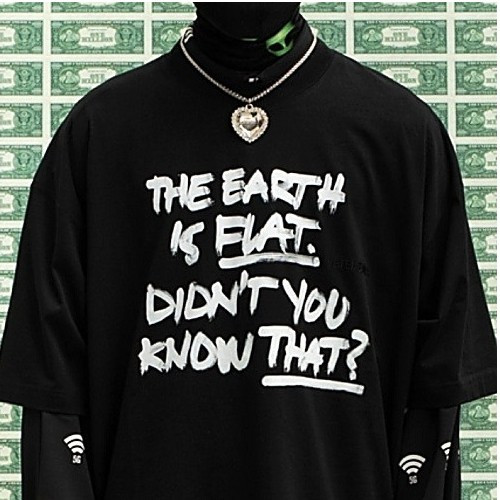 베*멍 VETEMENTS 플랫어스 티셔츠