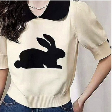 MIUMIU 블랙 래빗 카라니트