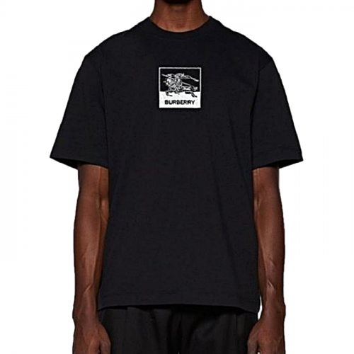 BURBERRY 스퀘어 기마상 자수 루즈핏 티셔츠