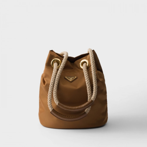 프라다 마리너 스몰 리나일론 버킷 백 - 브랜디