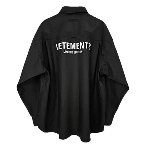 VETEMENTS 리미티드 로고드 오버셔츠