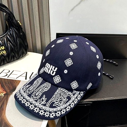미우미우MIUMIU 반다나 로고 볼캡