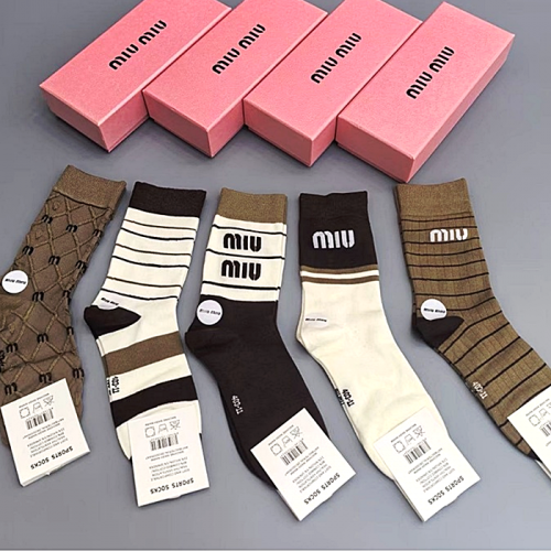 미우 MIUMIU 브라운 스타 패턴 삭스 - 5SET