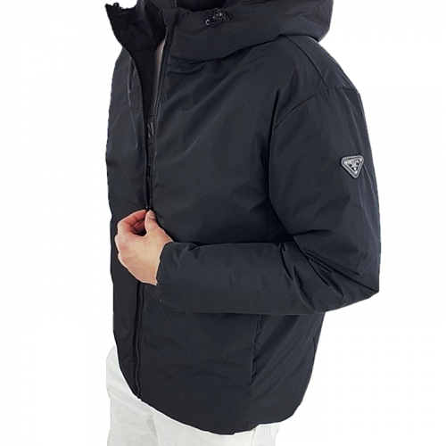 프라다 PRADA 삼각 로고 후드 패딩