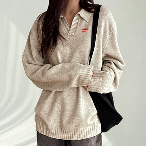미우미우 MIUMIU 모달 오픈 카라 니트