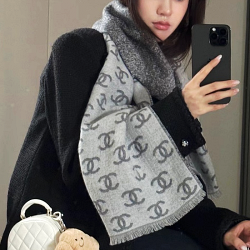 CHANEL 심플 로고 패턴 그레이 머플러