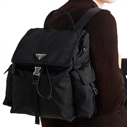 PRADA 익스플로어 리나일론 가죽백팩