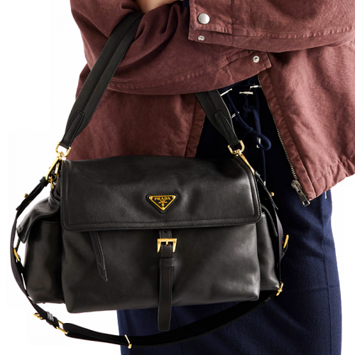 PRADA 익스플로어 라지 나파레더 플랩 숄더백