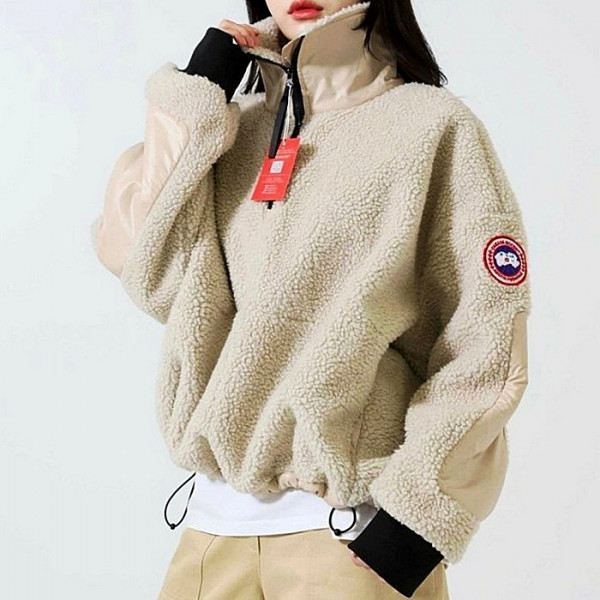 캐나다구스 CANADA GOOSE 베이지 하트 짚업 스웨터