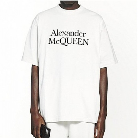 알랙산더*퀸 투라인 레터링 티셔츠