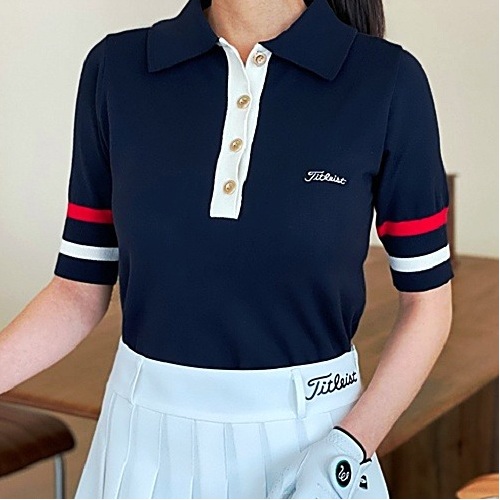 타이틀리*트 골드버튼 니트카라