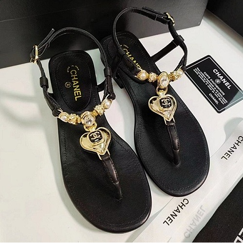 CHANEL하트 진주 쪼리 샌들 - 블랙