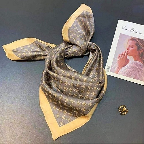 CELINE 자가드 로고 스카프