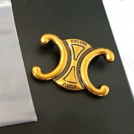 CELINE 로고 브로치