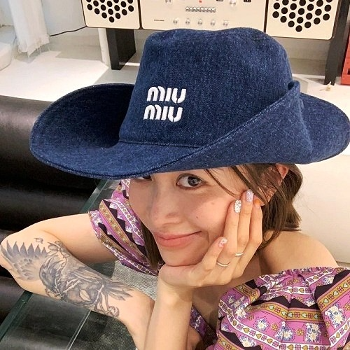 미우 MIUMIU 카우보이 데님 버킷햇