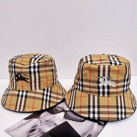 BURBERRY 자수로고 버킷햇