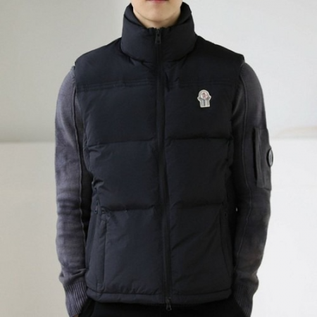 몽클*어 오타네스 다운패딩 베스트