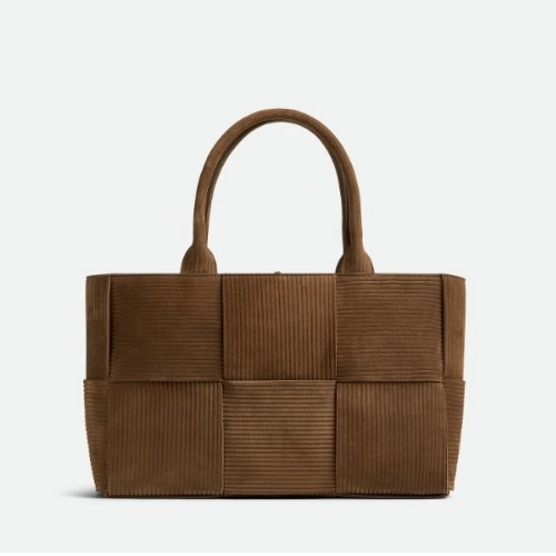 보테가*네타 스몰 아르코 토트 자코비앙