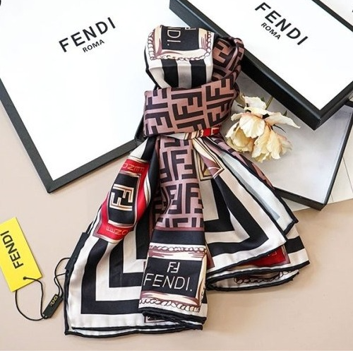 팬* FF로고 쥬얼리 스퀘어 스카프