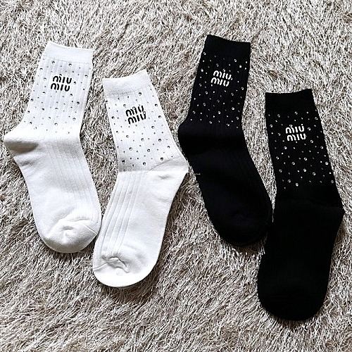 미우 MIUMIU 스톤 양말