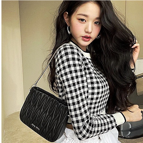 미우미우 MIUMIU 쌔씨 마테라쎄 나파 가죽 핸드백