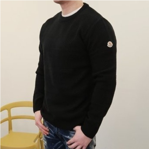 MONCL*R 와펜 패턴 니트 (신상)