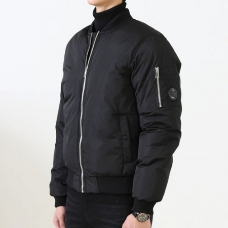 C.P 컴*니 수입고급 렌즈 봄버 패딩 블루종