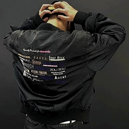 이세이미야케 ISSEYMIYAKE 클럽로고스 봄버자켓