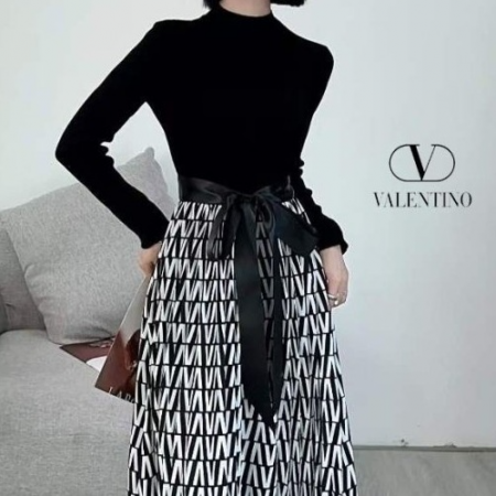 VALENTI*O 배색 V패턴 니트OPS