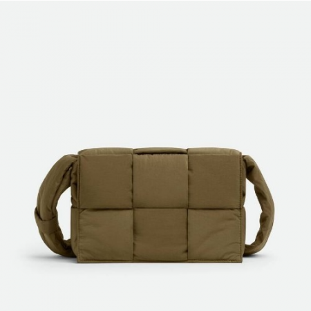 BOT*EGA VENETA 스몰 패디드 테크 카세트 - 머드