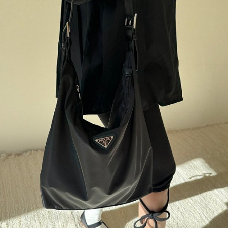 PRA*A  나일론 쇼퍼백