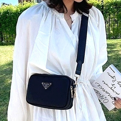 프*다 PRADA 노벨티 멀티지퍼 크로스백