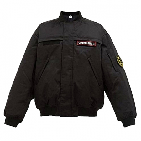 베*멍 VETEMENTS 폴리스패치드 봄버자켓