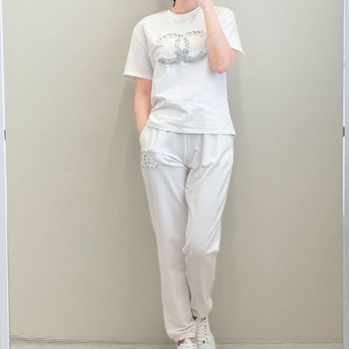 CHAN*L   여성 빅로고 큐빅 반팔 & 조거셋업