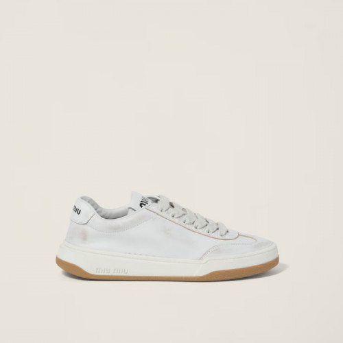 MIU MIU 블리치드 가죽 스니커즈