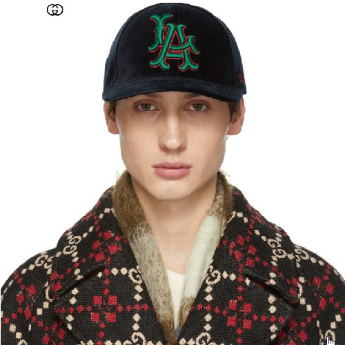 (국내배송) 구찌 LA자수 벨벳 볼캡