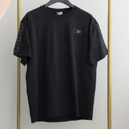 DI*R   팔 오블리크 로고 반팔 티셔츠