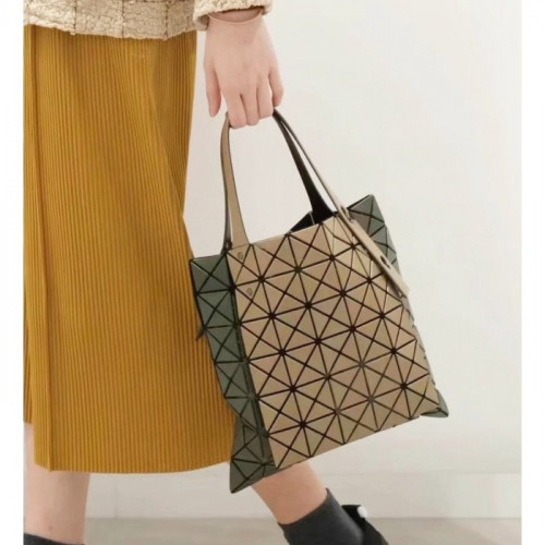 ISSEY MIYAKE BAO BAO  캥거루백