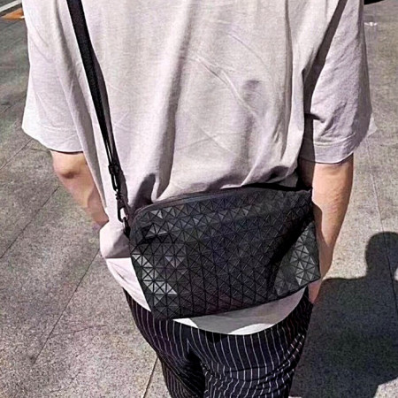 ISSEY MIYAKE BAO BAO  새들백