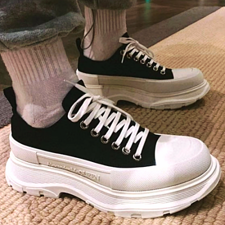 알렉산더 맥퀸 트레드 슬릭 스니커즈