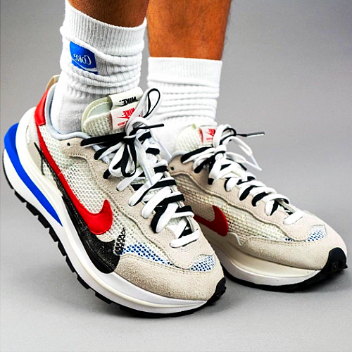 NIKE X 사카이 베이퍼 와플 로얄 푸시아