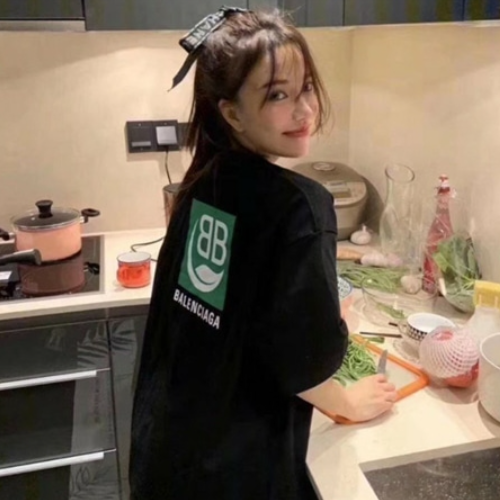 발렌시*가 그린로고 오버핏 반팔티셔츠