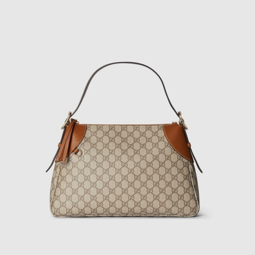GUCCI GG 엠블럼 미디엄 숄더백